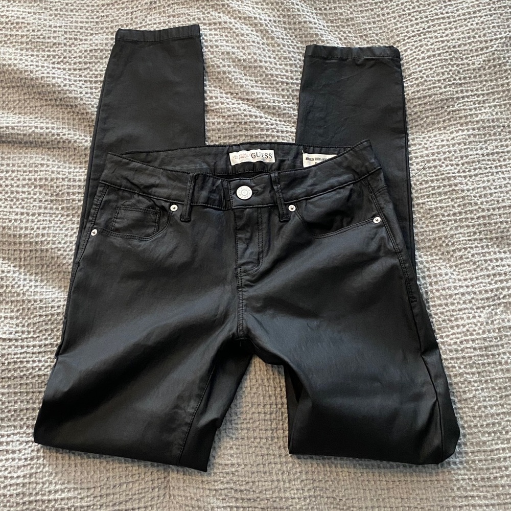 New w/o tags Guess Mid Rise Emma Fit Skinny Jean